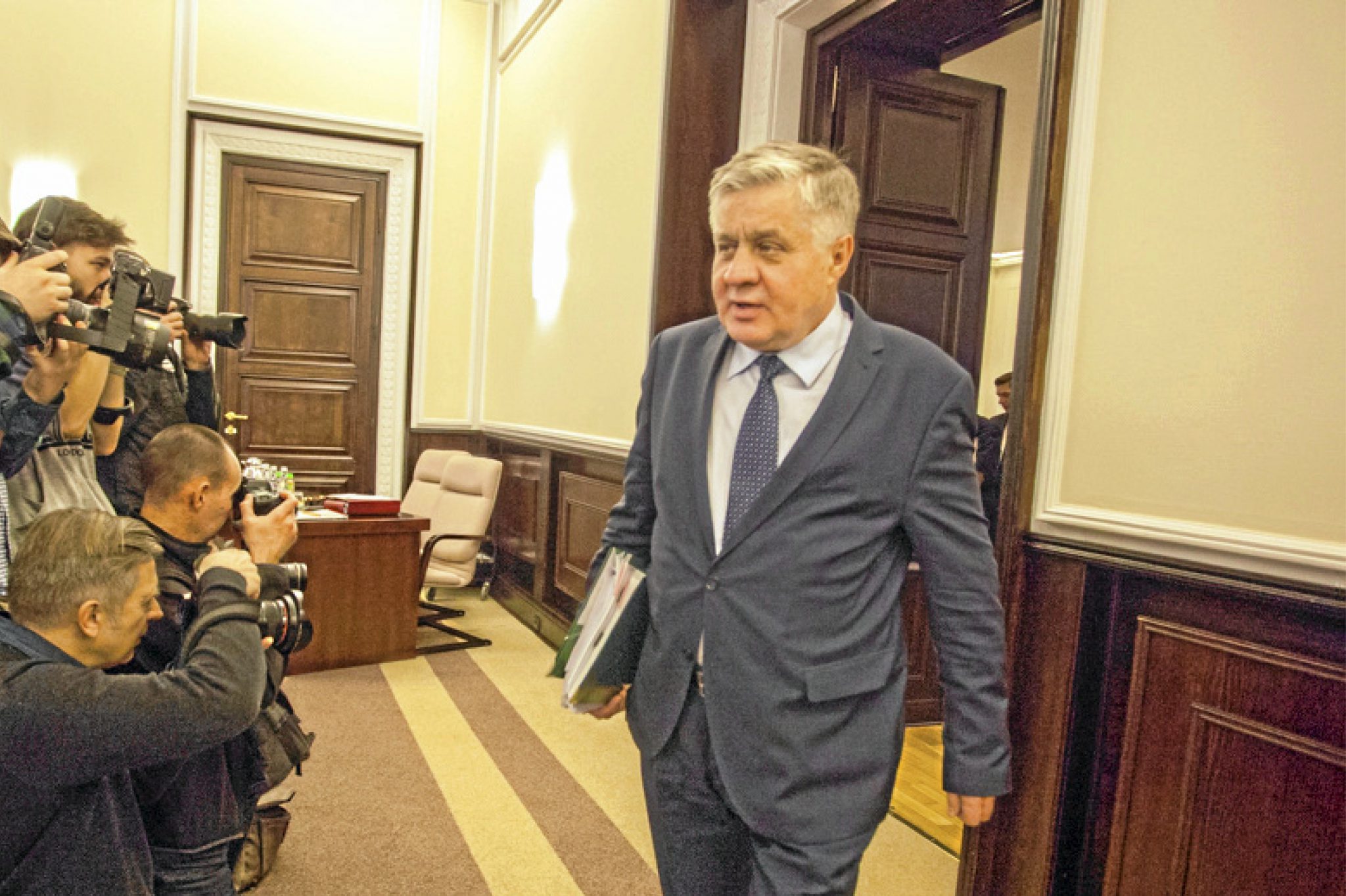 Wotum nieufności dla ministra Jurgiela