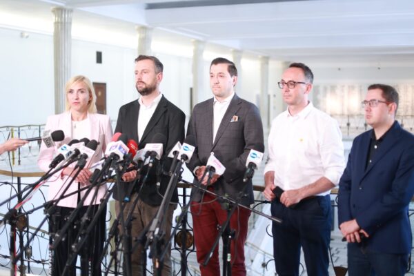 451971fc-1954-4322-b97c-28c21604ade3 451971fc-1954-4322-b97c-28c21604ade3