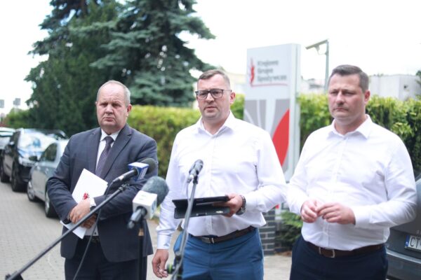 7296a524-4110-4de6-9d68-8fbca02f9842 7296a524-4110-4de6-9d68-8fbca02f9842