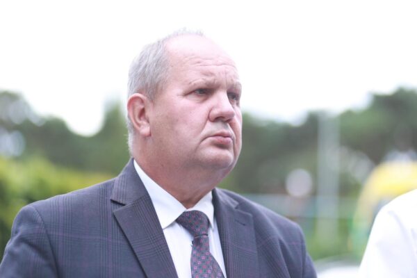 7d84f7ef-c4fb-4738-8c84-b82a8e53624e 7d84f7ef-c4fb-4738-8c84-b82a8e53624e