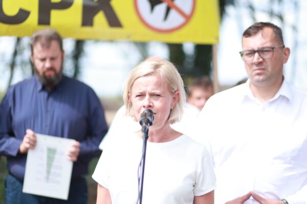 b14d9097-f322-4138-b59b-439534415b8c b14d9097-f322-4138-b59b-439534415b8c