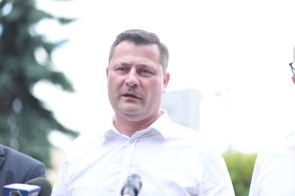 e34150ee-ecee-48c5-b500-e15e39ea80e1 e34150ee-ecee-48c5-b500-e15e39ea80e1